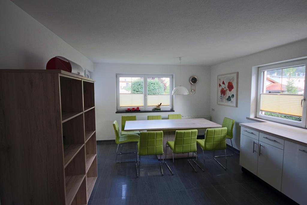 Appartments Haus Hueber Pfunds Kamer foto